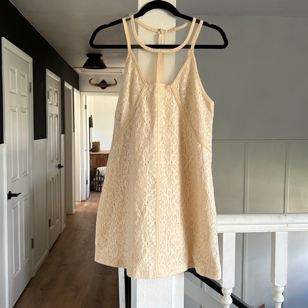 Dream state cream groovy floral lace and mesh neckline dress size small